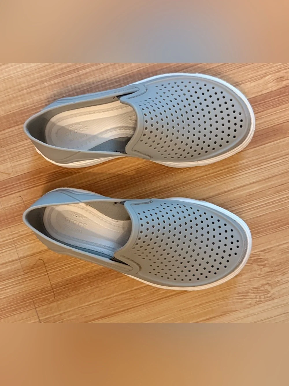 Boys Crocs citilane gray slip on casual loafers, size C13 kids , great condition